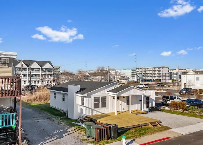 Charming Bayside W Deck 74th Street Ocean