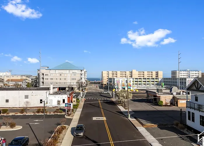 Charming Bayside W Deck 74th Street Ocean *