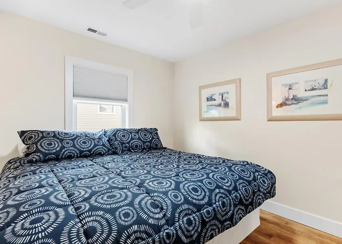 Charming Bayside W Deck 74th Street Ocean