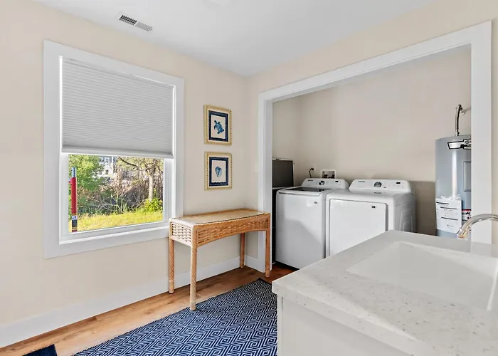 Holiday home Charming Bayside W Deck 74th Street Ocean *